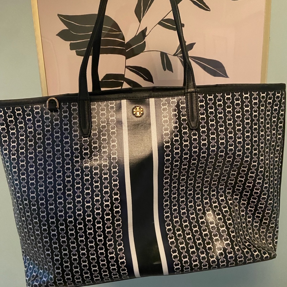 Tory Burch Gemini Link Vinyl Tote Bag